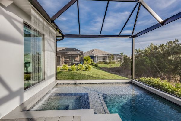 Pool Enclosure Screen Repair