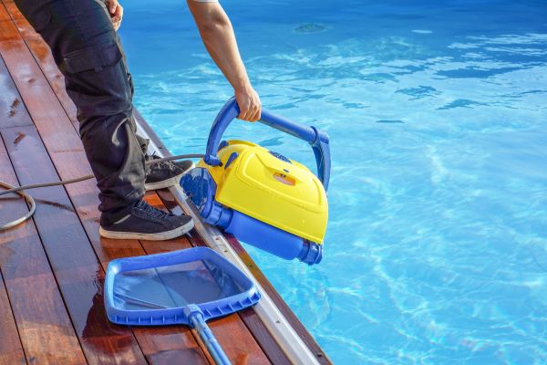 In Ground Pool Cleaning