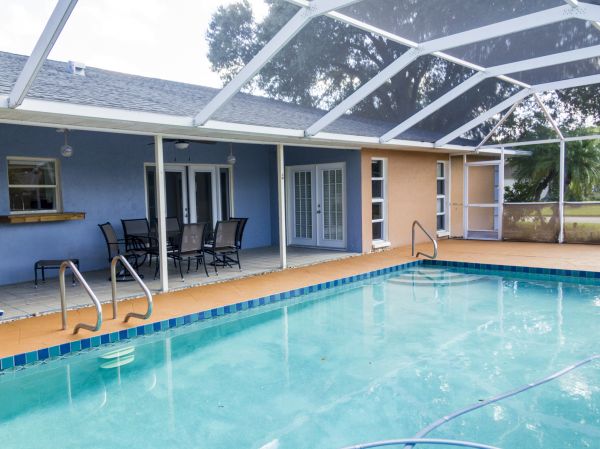 Pool Cage Installation
