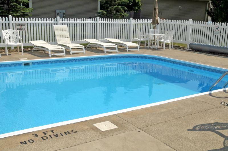Get a Vinyl Lined Pool Installed by Pros!
